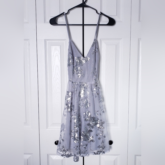 D&M (DOMiN) | Light Grey Mini Dress - Picture 2 of 5